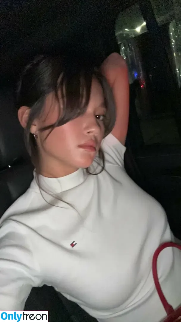 Lilychee nude photo #0829 (Lilychee)