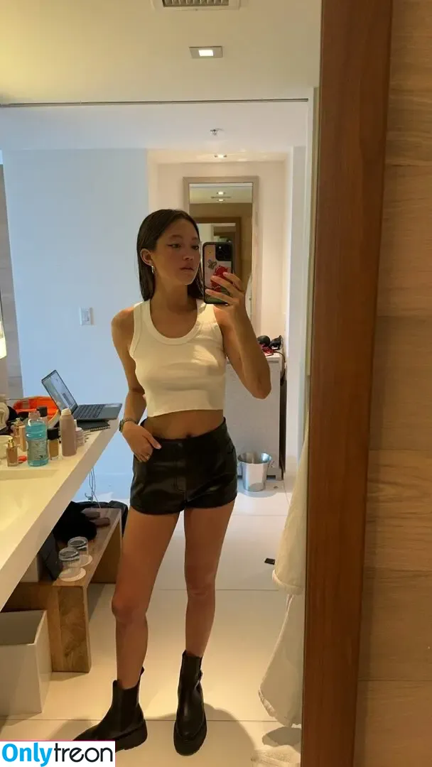 Lilychee nude photo #0996 (Lilychee)