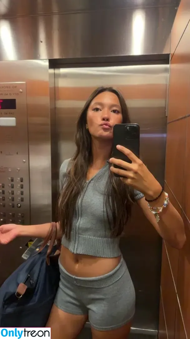 Lilychee nude photo #1269 (Lilychee)