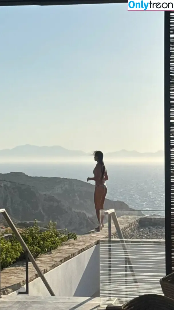 Lilychee nude photo #1870 (Lilychee)