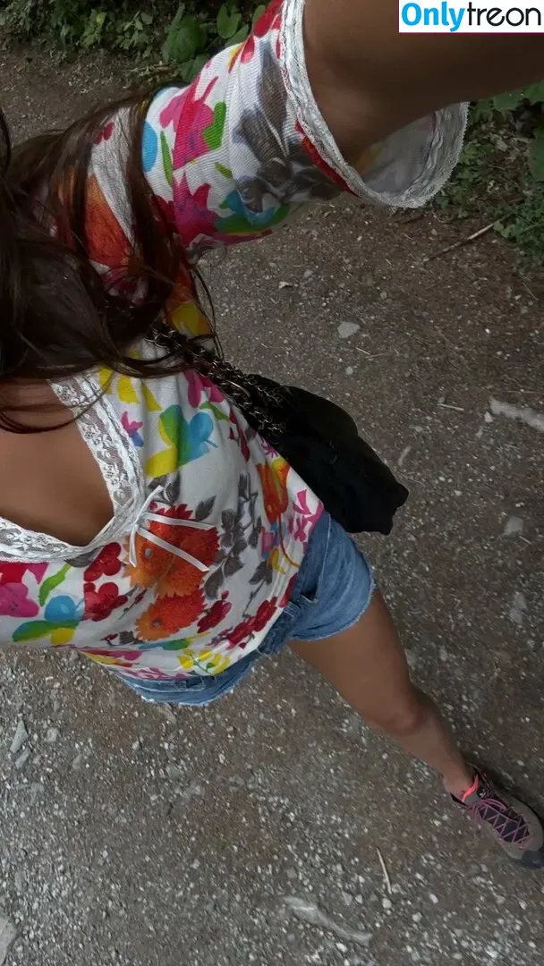 Lilychee nude photo #1886 (Lilychee)