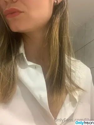 lilyq / lilyq528 nude photo #0003