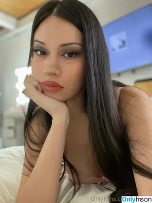 lilytaka / itslilykate nude photo #0012