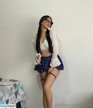 lilytaka / itslilykate nude photo #0019