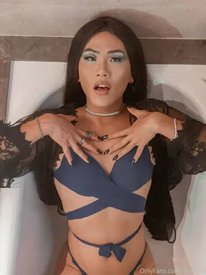 lilyuw88 / ts_lilyuw88 nude photo #0012