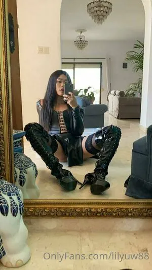 lilyuw88 / ts_lilyuw88 nude photo #0204
