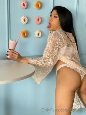 lilyuw88 / ts_lilyuw88 nude photo #0215