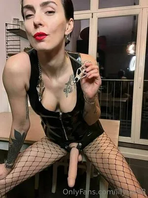 lilyuw88 / ts_lilyuw88 nude photo #0345