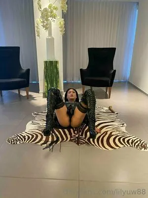 lilyuw88 / ts_lilyuw88 nude photo #0349