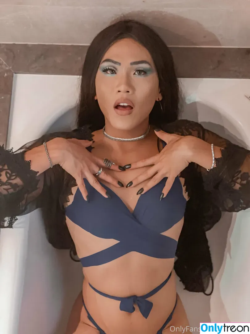 lilyuw88 nude photo #0012 (ts_lilyuw88)