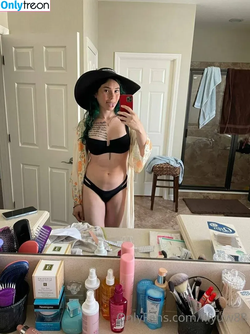 lilyuw88 nude photo #0161 (ts_lilyuw88)