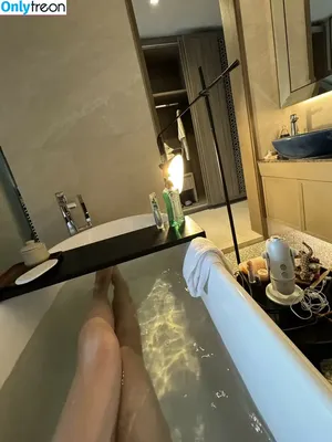 Lin ASMR / linlinasmr nude photo #0093
