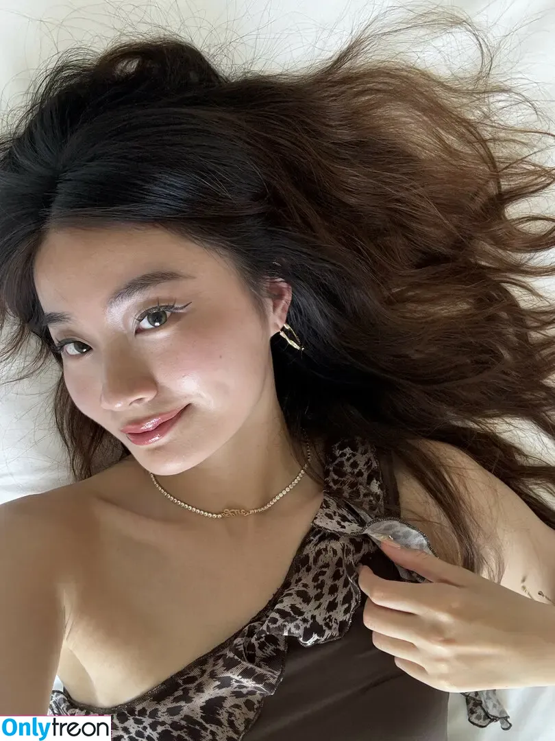 Lin ASMR nude photo #0074 (linlinasmr)
