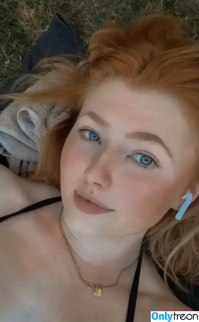 Lina_ks nude photo #0008 (joelina.ks)