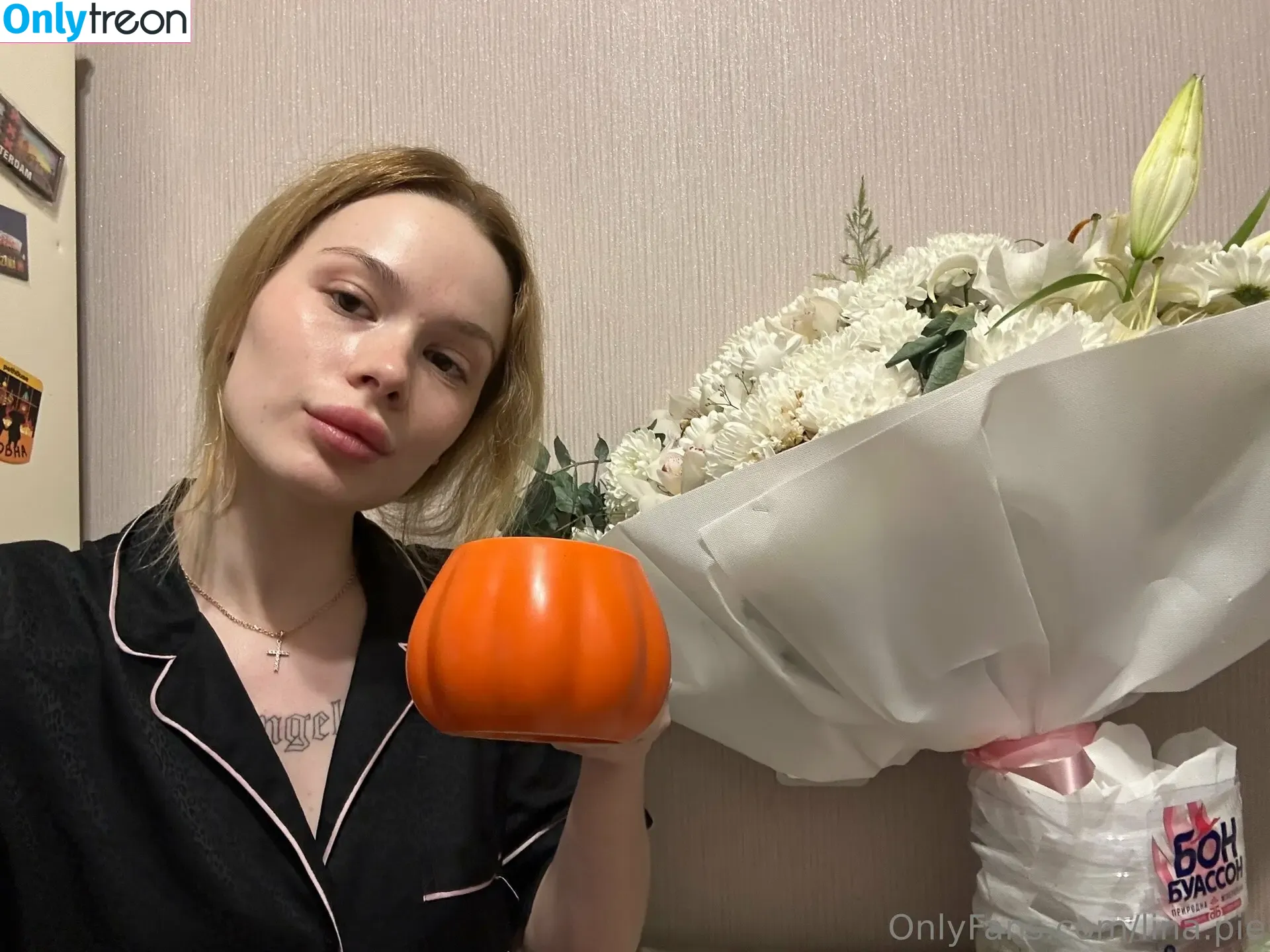 lina.pie nude photo #0030 (pie.lina)