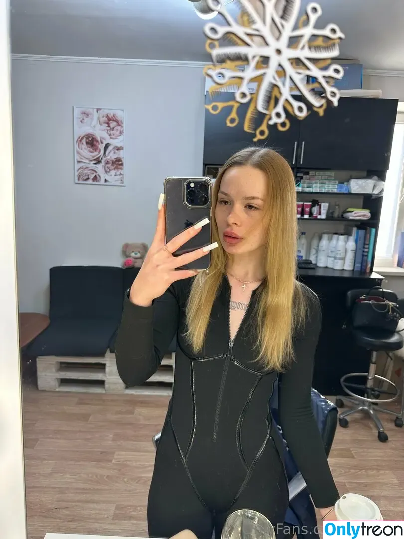 lina.pie nude photo #0032 (pie.lina)