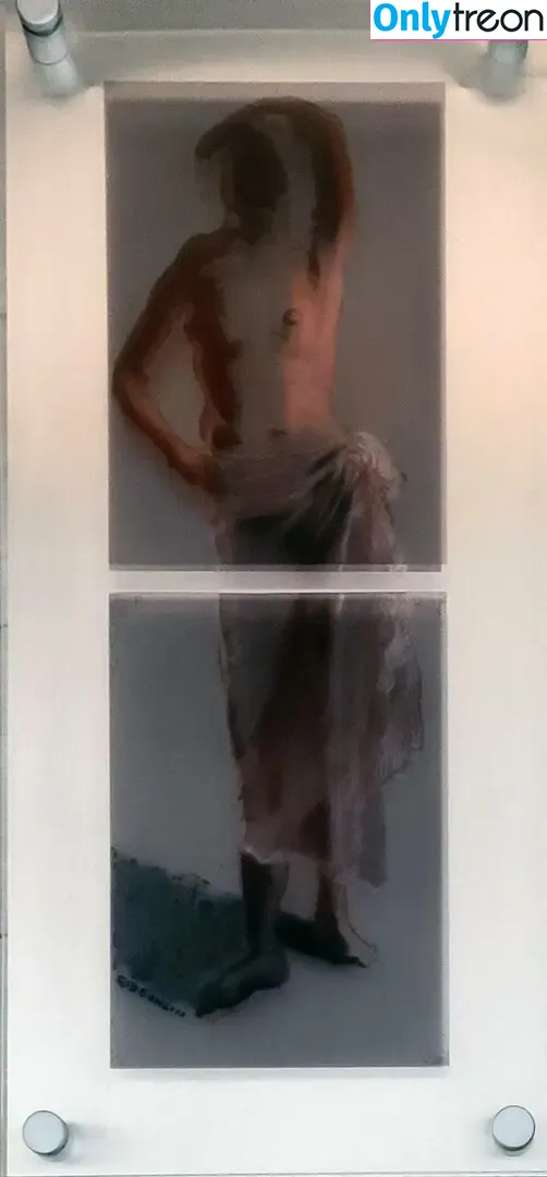 Linda Cardellini nude photo #0081 (lindacardellini)