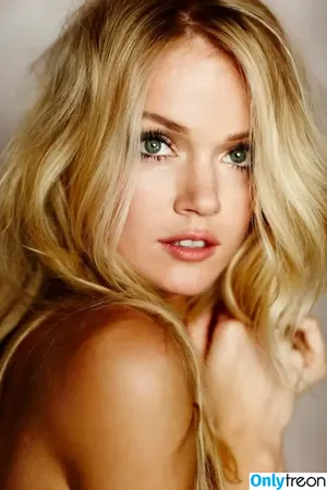 Lindsay Ellingson / lindsellingson nude photo #0008