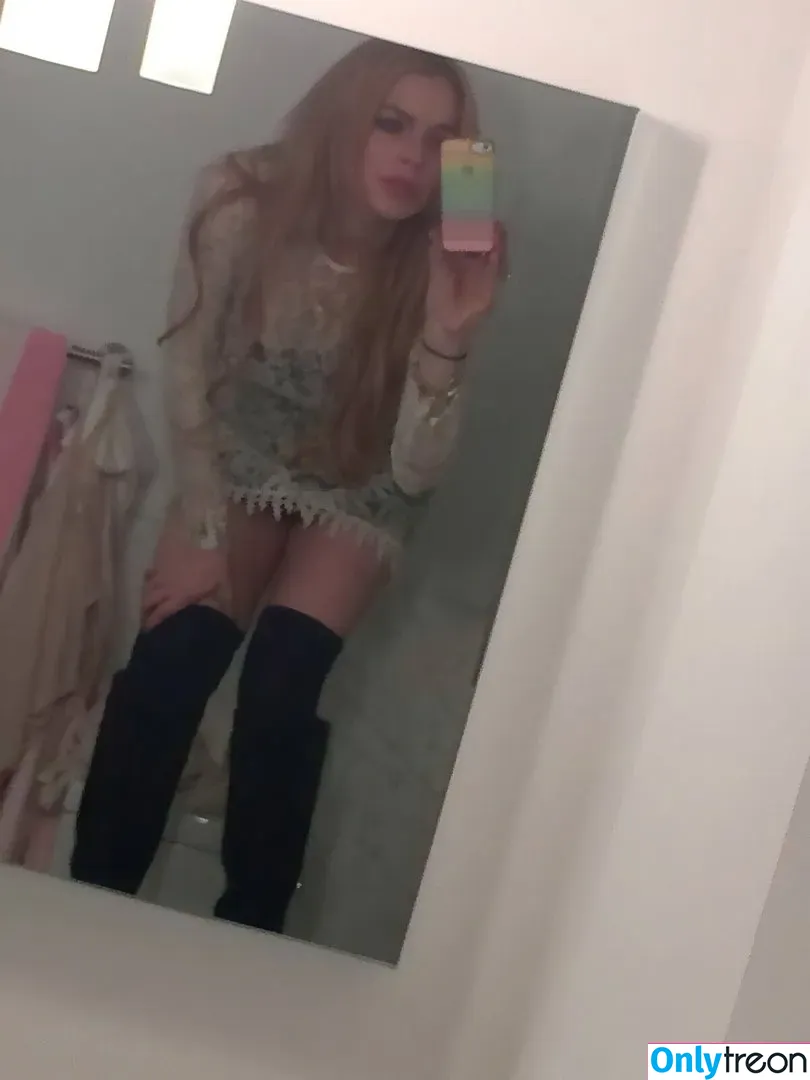 Lindsay Lohan nude photo #0042 (lindsaylohan / lindsaylohan201)