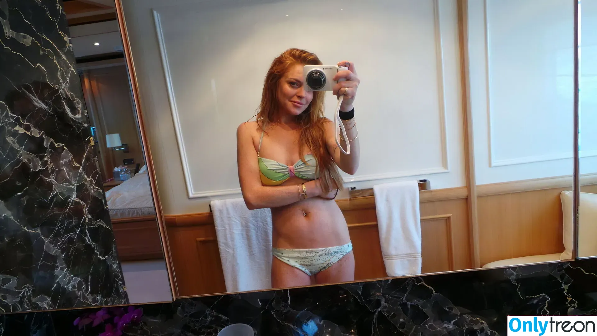Lindsay Lohan nude photo #0043 (lindsaylohan / lindsaylohan201)