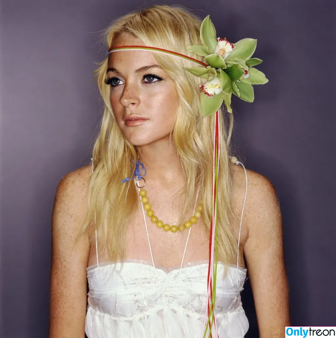 Lindsay Lohan nude photo #0354 (lindsaylohan / lindsaylohan201)