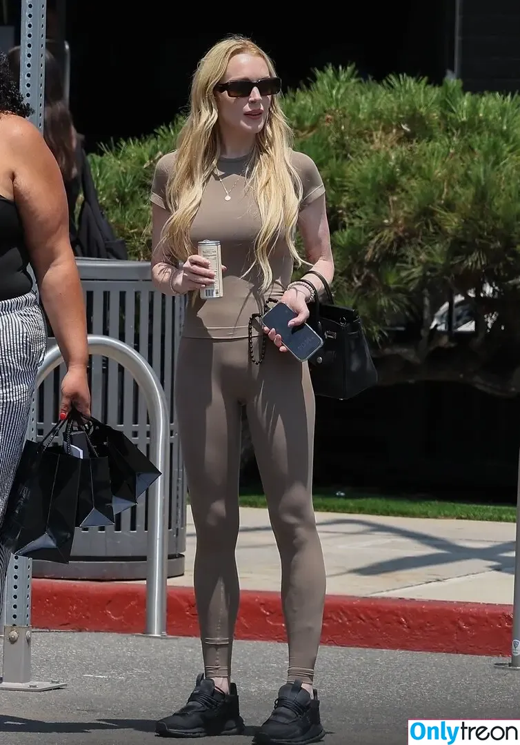 Lindsay Lohan nude photo #1097 (lindsaylohan / lindsaylohan201)