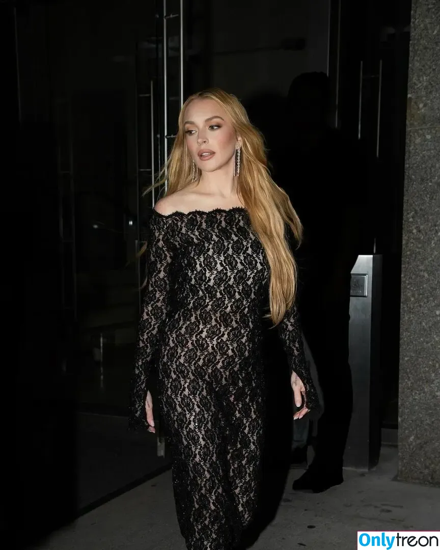 Lindsay Lohan nude photo #1100 (lindsaylohan / lindsaylohan201)