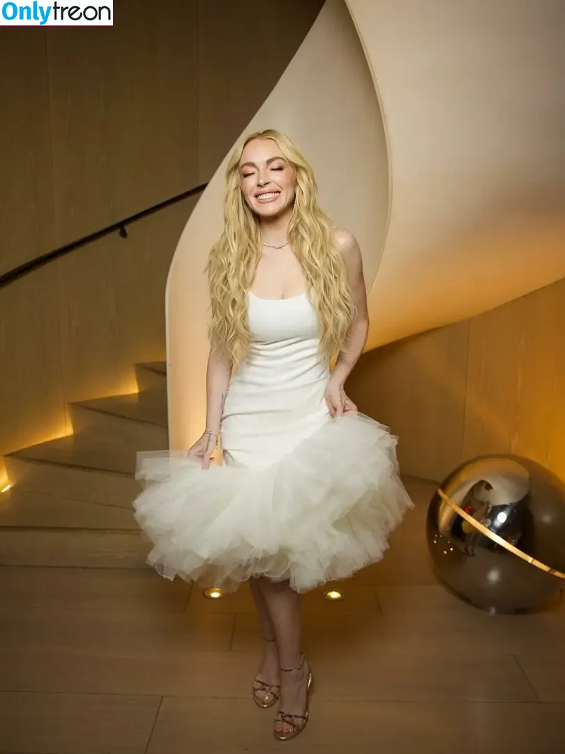 Lindsay Lohan nude photo #1150 (lindsaylohan / lindsaylohan201)