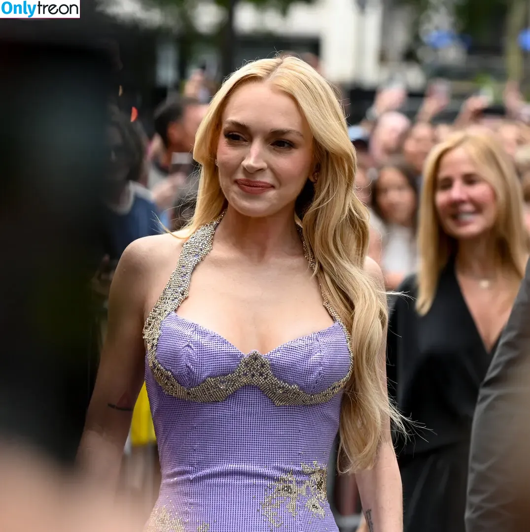 Lindsay Lohan nude photo #1219 (lindsaylohan / lindsaylohan201)