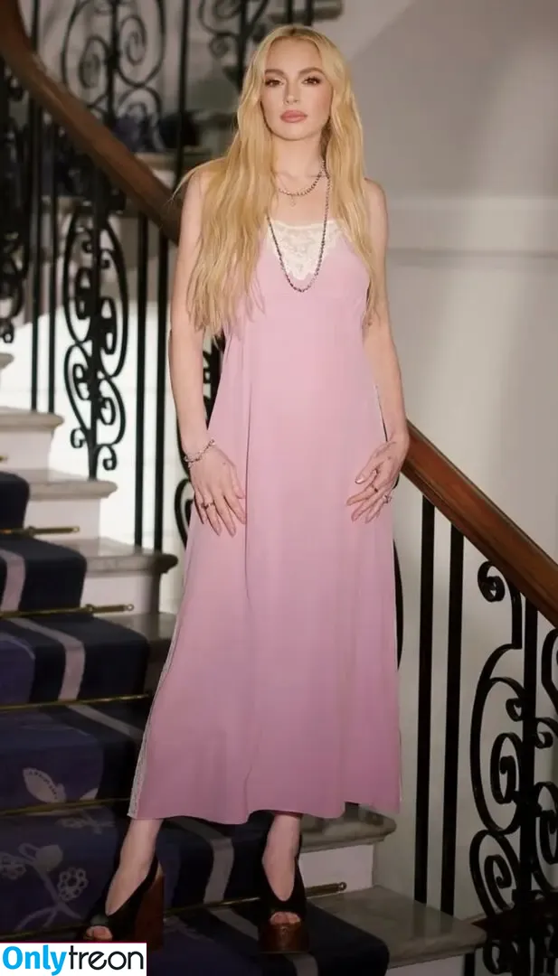 Lindsay Lohan nude photo #1245 (lindsaylohan / lindsaylohan201)