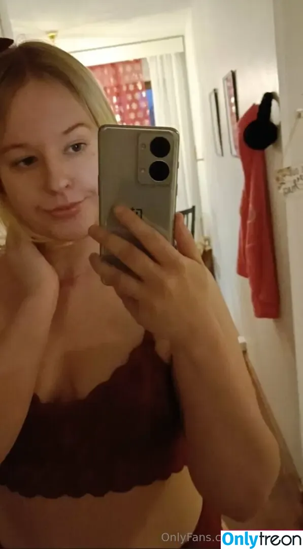 lindsayfox nude photo #0017 (lindsay)