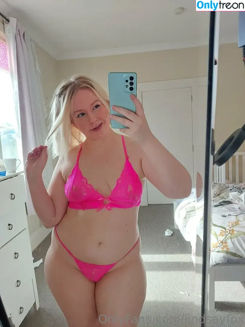 lindsayfox nude photo #0026 (lindsay)