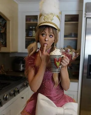 Lindsey Stirling / lindseystirling nude photo #0002