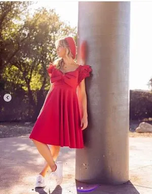 Lindsey Stirling / lindseystirling nude photo #0075