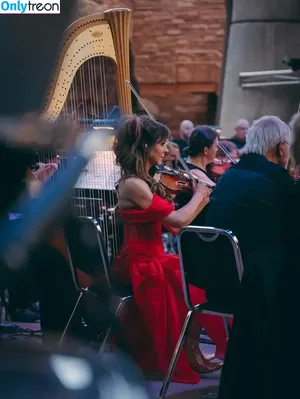 Lindsey Stirling / lindseystirling nude photo #0374