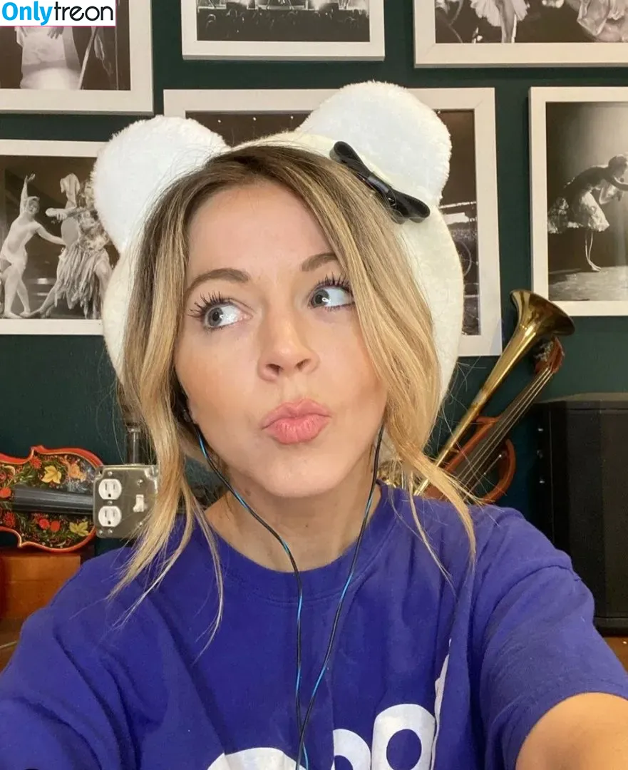 Lindsey Stirling nude photo #0001 (lindseystirling)