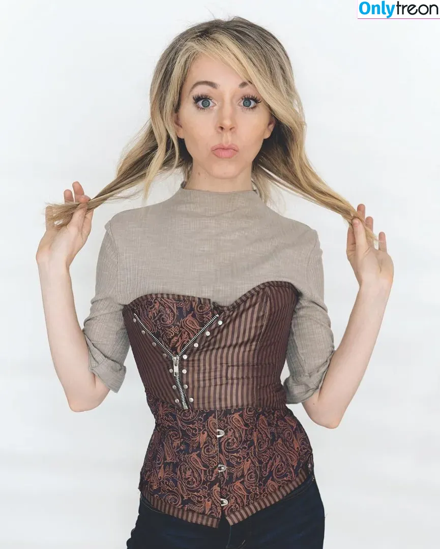 Lindsey Stirling nude photo #0006 (lindseystirling)