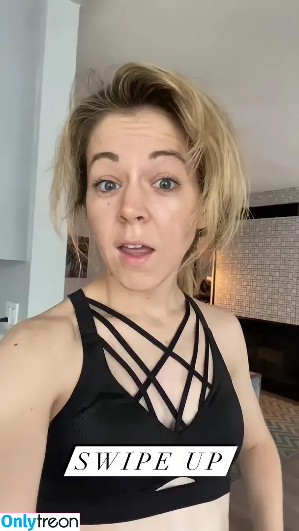 Lindsey Stirling nude photo #0020 (lindseystirling)