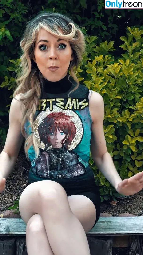Lindsey Stirling nude photo #0026 (lindseystirling)