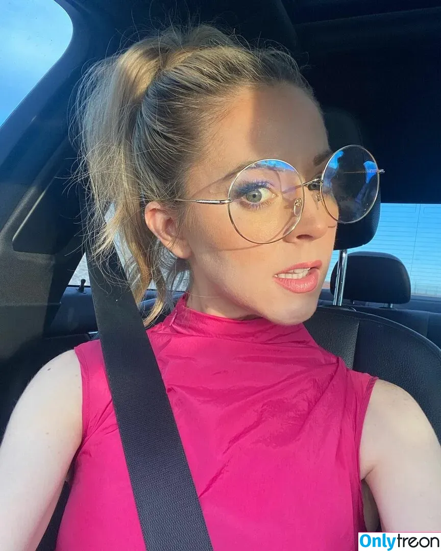 Lindsey Stirling nude photo #0049 (lindseystirling)
