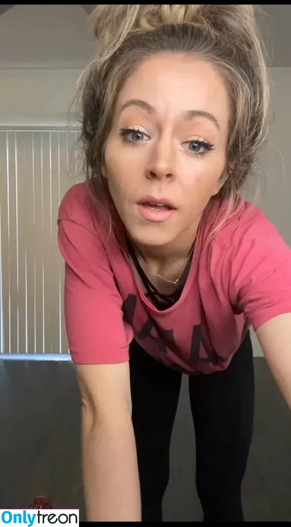 Lindsey Stirling nude photo #0051 (lindseystirling)