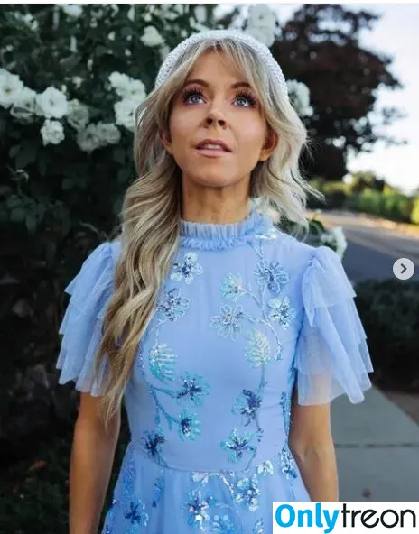 Lindsey Stirling nude photo #0072 (lindseystirling)