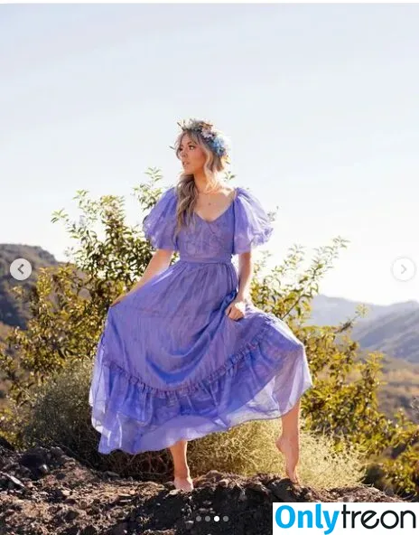 Lindsey Stirling nude photo #0074 (lindseystirling)