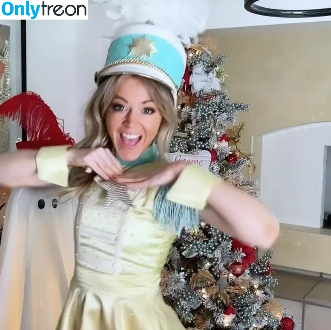 Lindsey Stirling nude photo #0077 (lindseystirling)