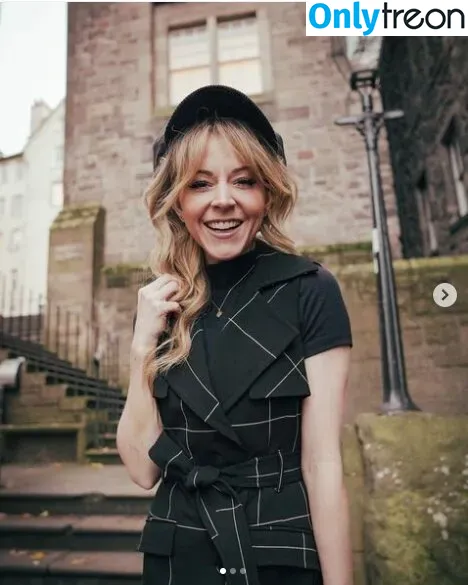 Lindsey Stirling nude photo #0079 (lindseystirling)