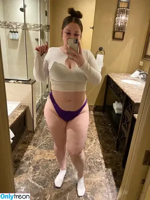 Lindsy_luu / Luuluubabyxo Lindsysucksdick / lindseyluuart / lindsy.luu nude photo #0015
