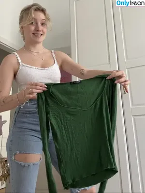 Lisa Übelsbacher / lisaueb nude photo #0010