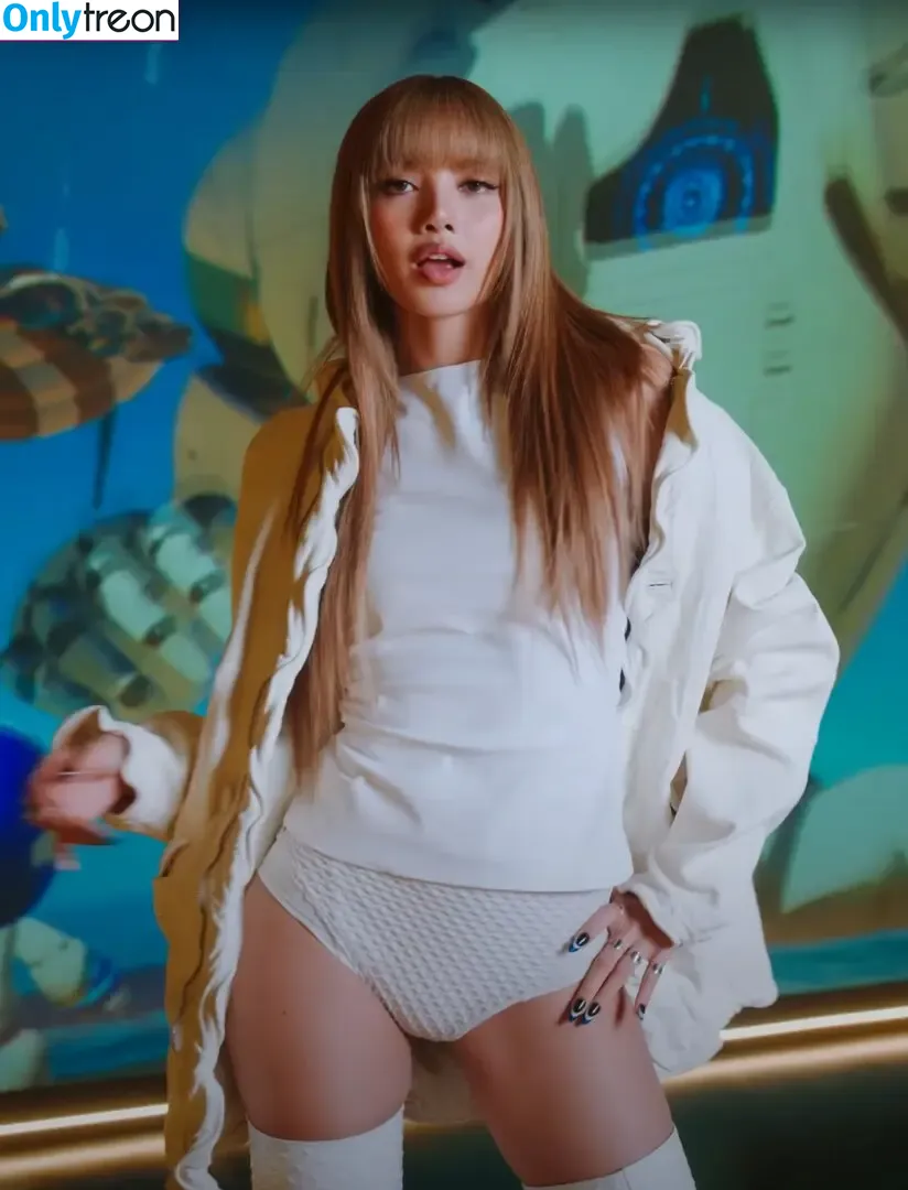 Lisa Blackpink nude photo #2463 (Lisa Blackpink)
