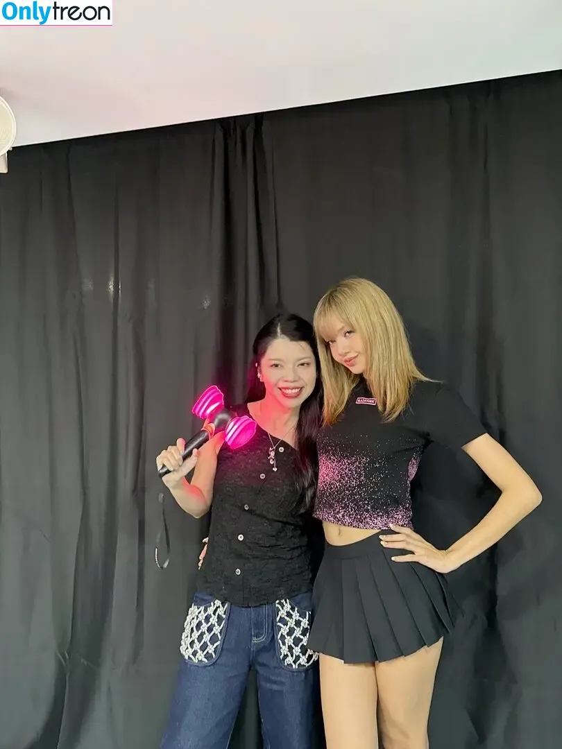 Lisa Blackpink nude photo #2510 (Lisa Blackpink)