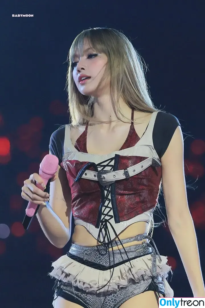Lisa Blackpink nude photo #2516 (Lisa Blackpink)